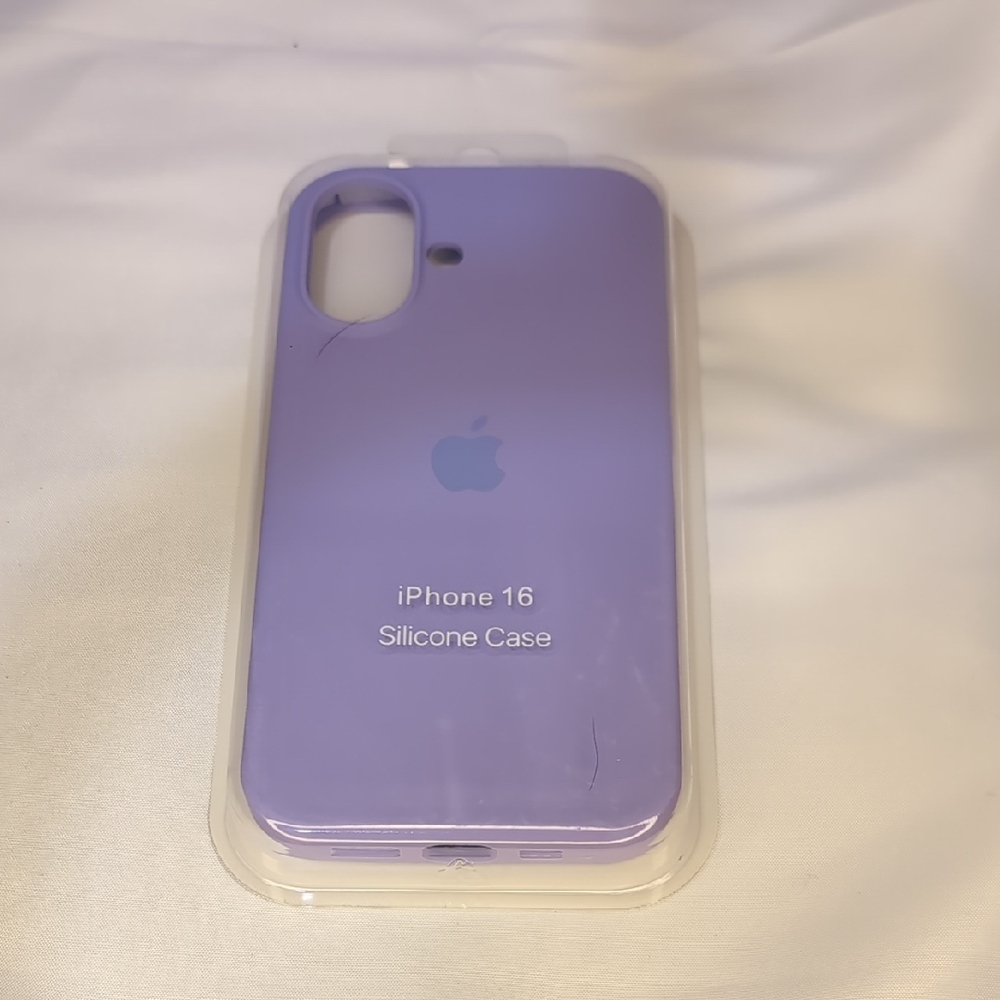Apple iPhone 16 Lavender Silicone Case